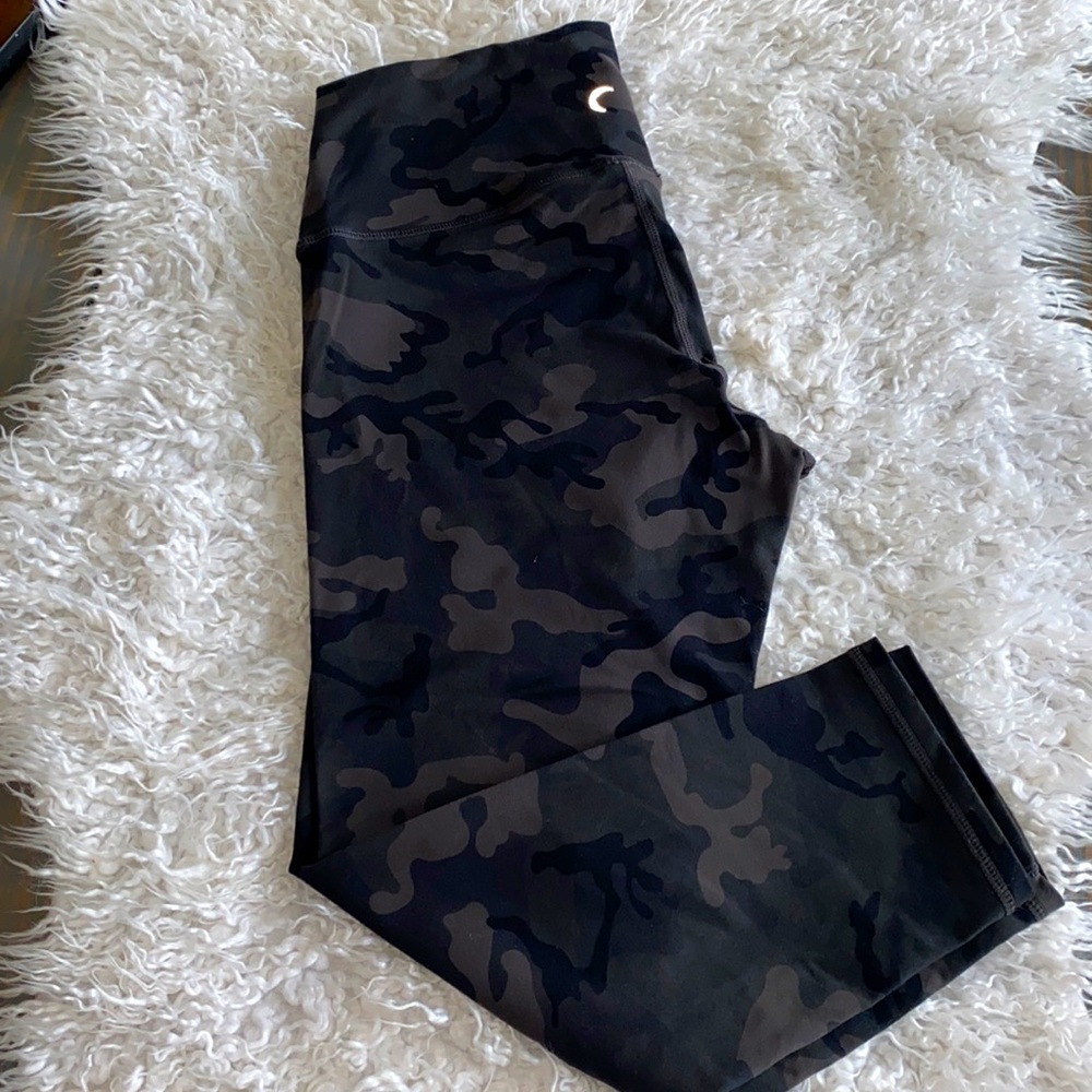 EUC camo zyia
